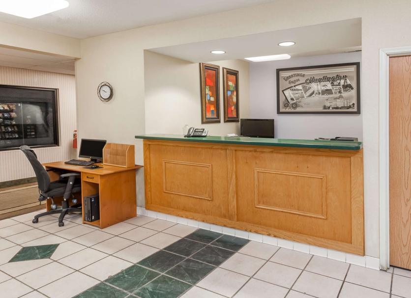 Front desk Photo