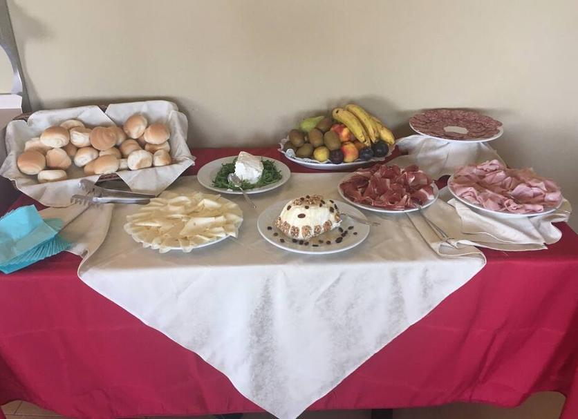 Buffet Photo