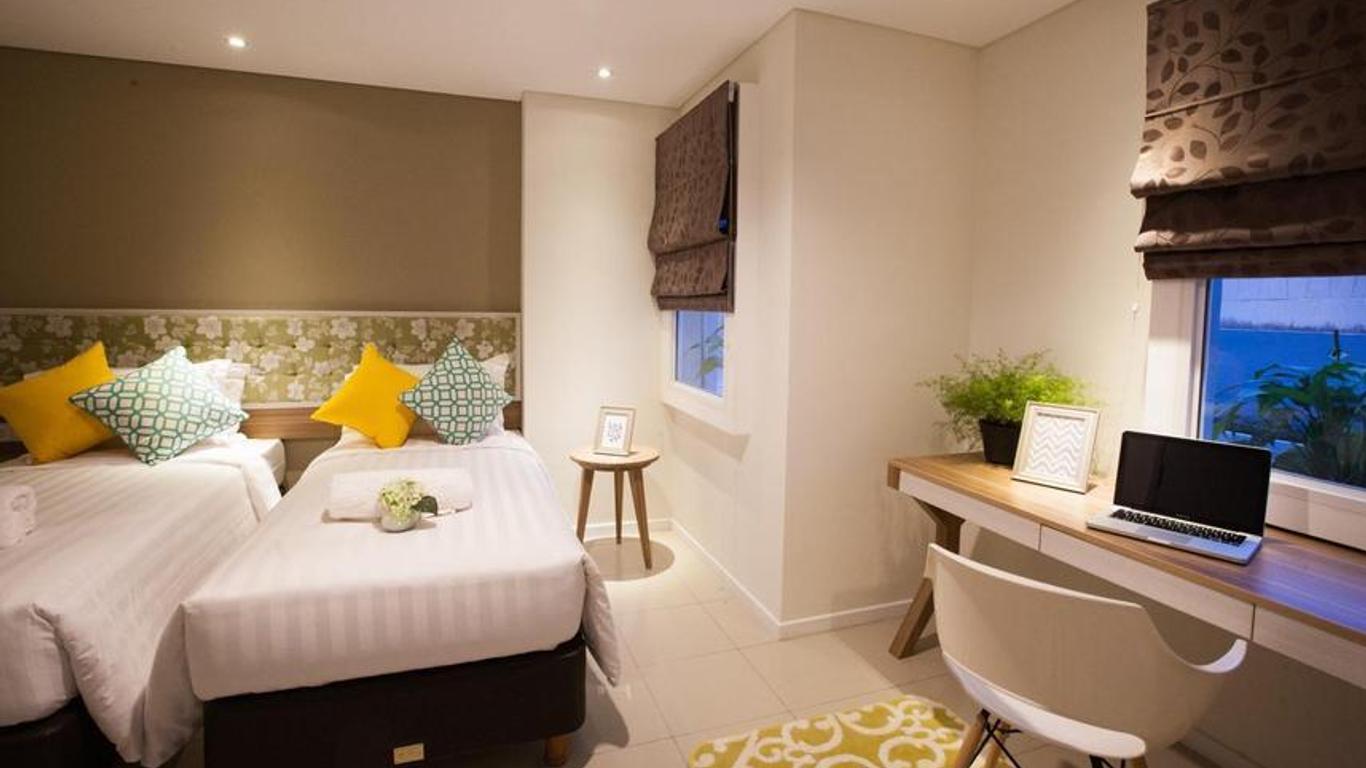 Wood Hotel Bandung