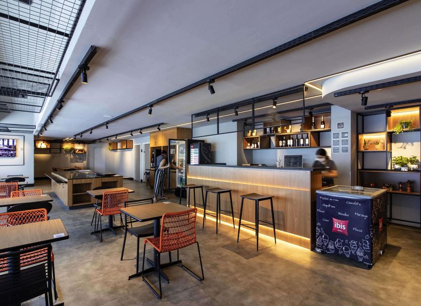 Bar Photo