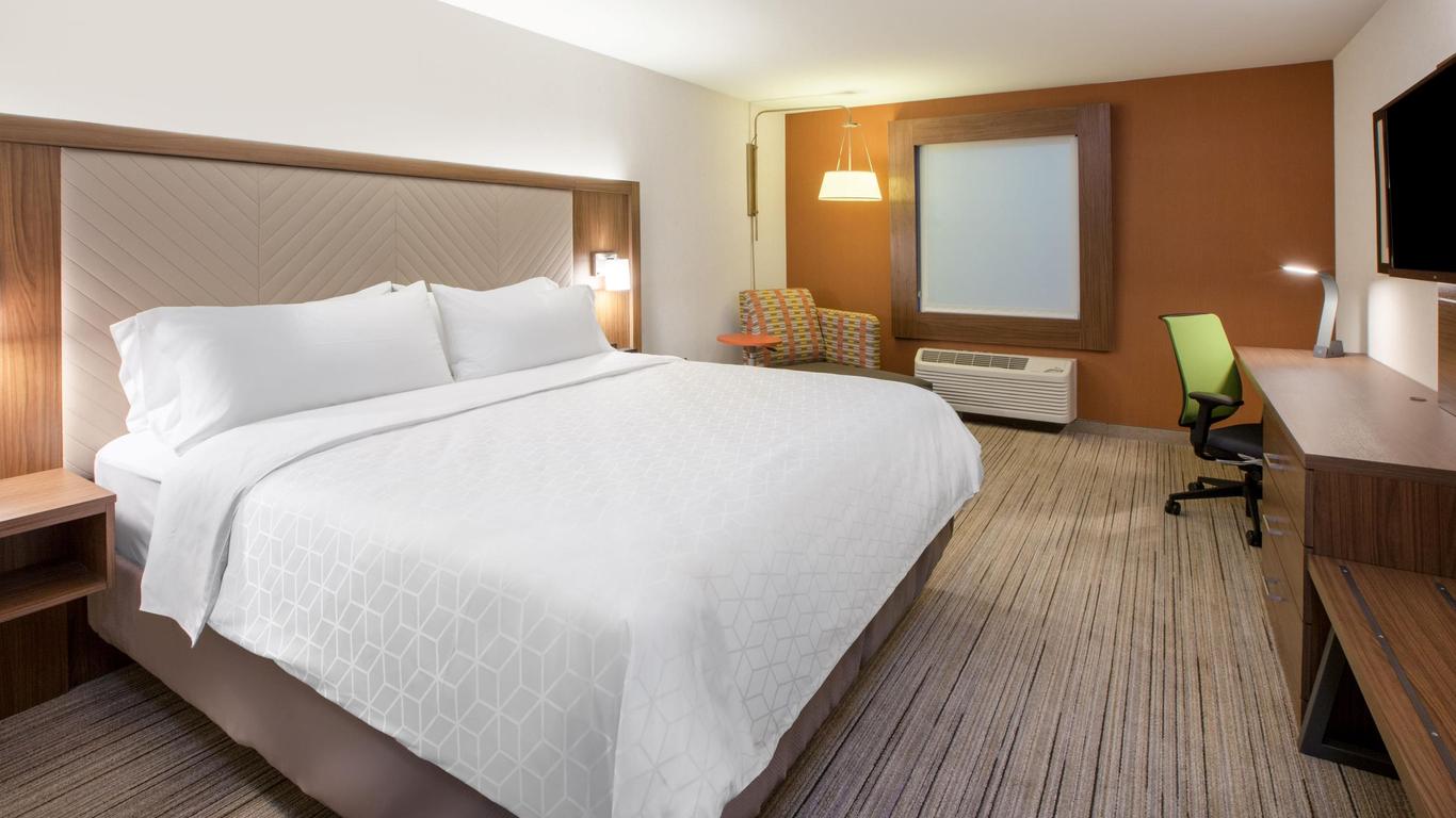 Holiday Inn Express & Suites Napa American Canyon, An IHG Hotel