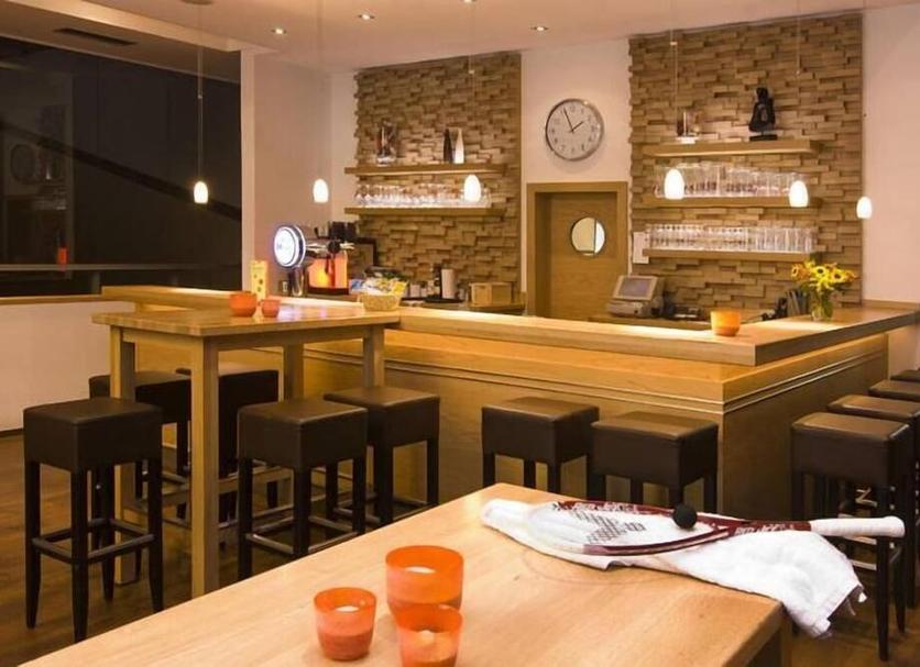 Bar Photo
