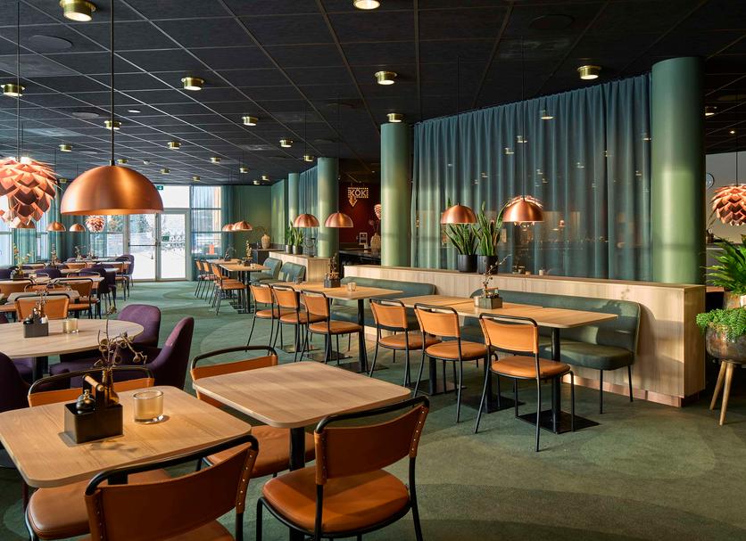 Restaurant Photo