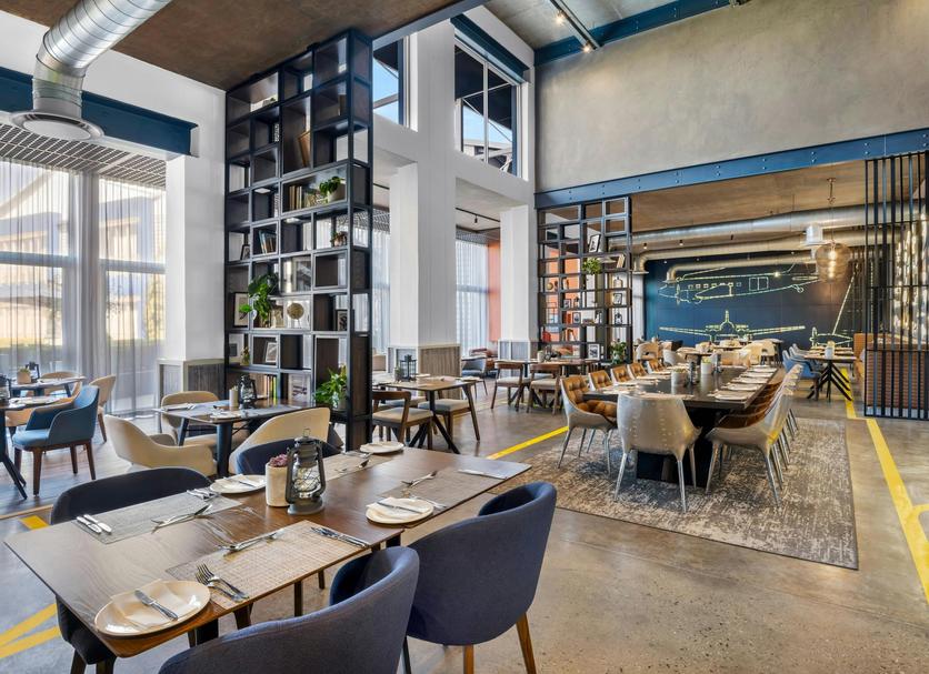Restaurant Photo
