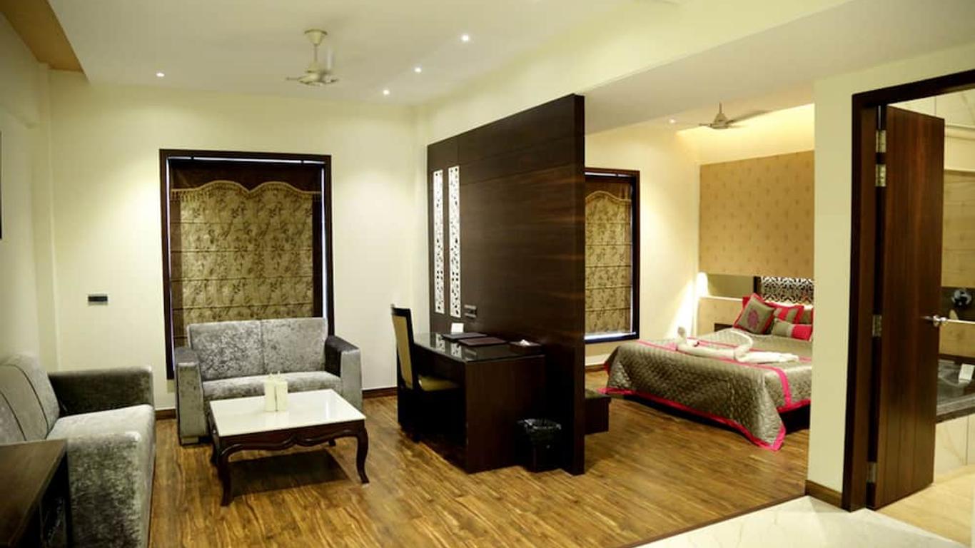 Hotel The Royal Bharti