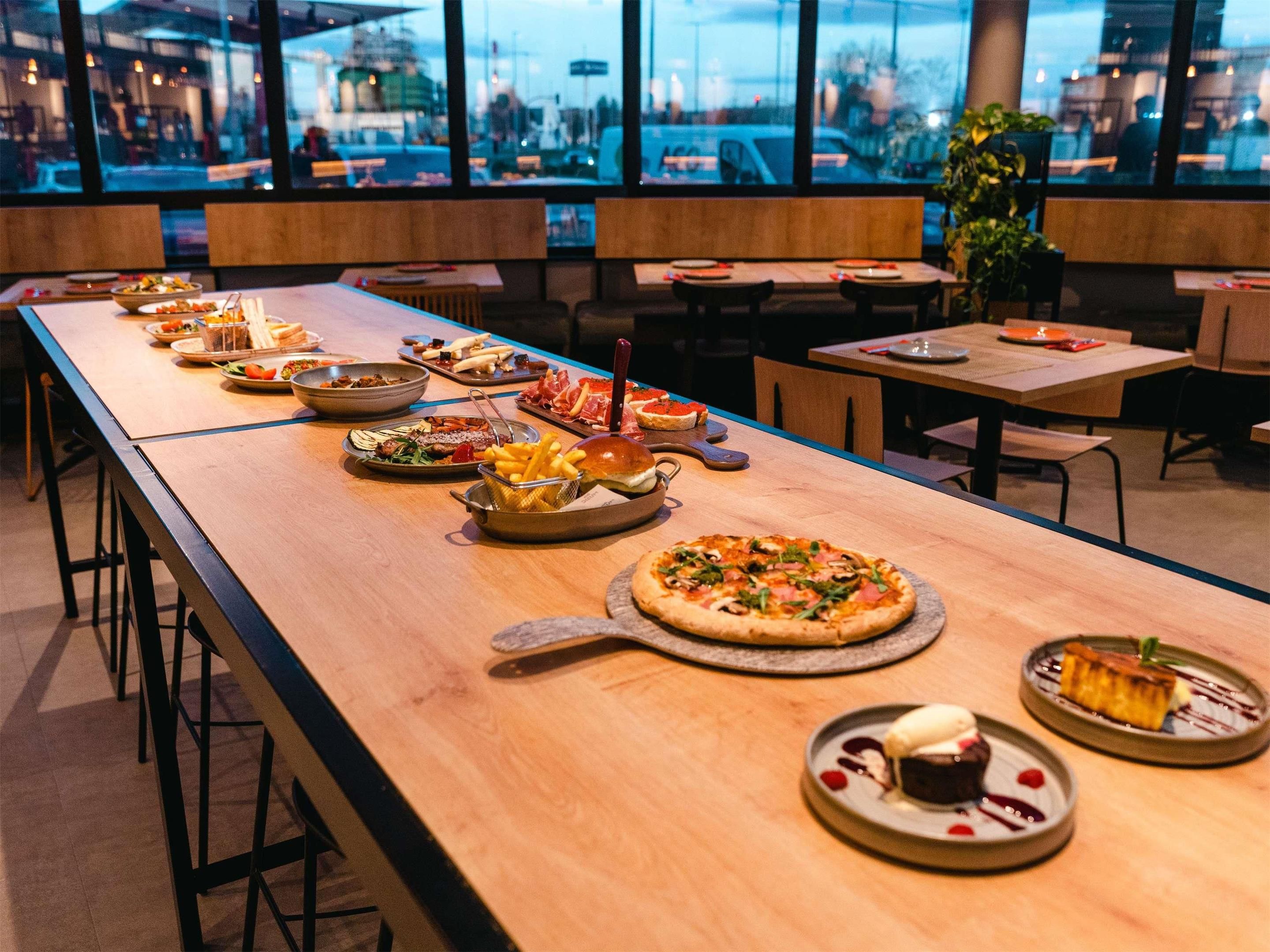 Restaurant Photo