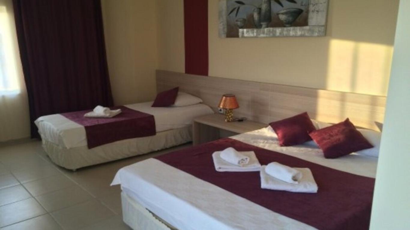 As Queen Beach Hotel