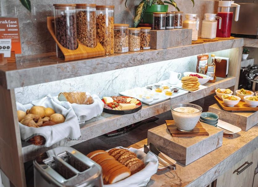 Buffet Photo