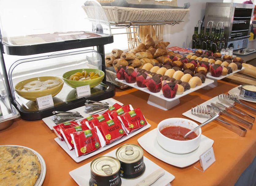 Buffet Photo
