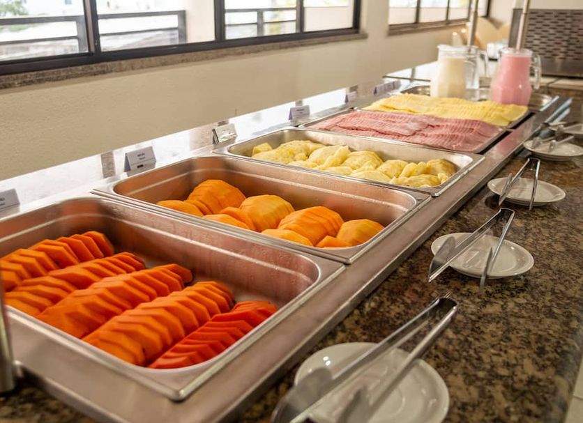 Buffet Photo
