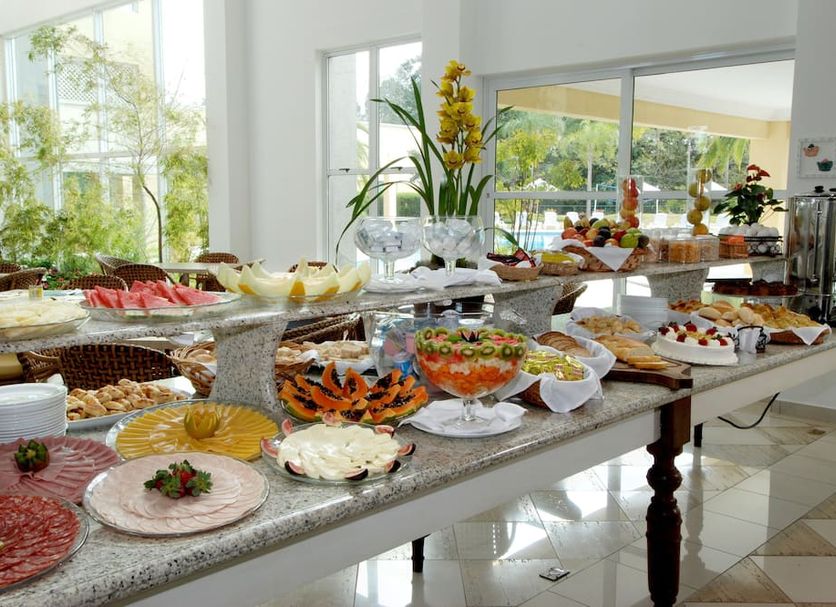 Buffet Photo