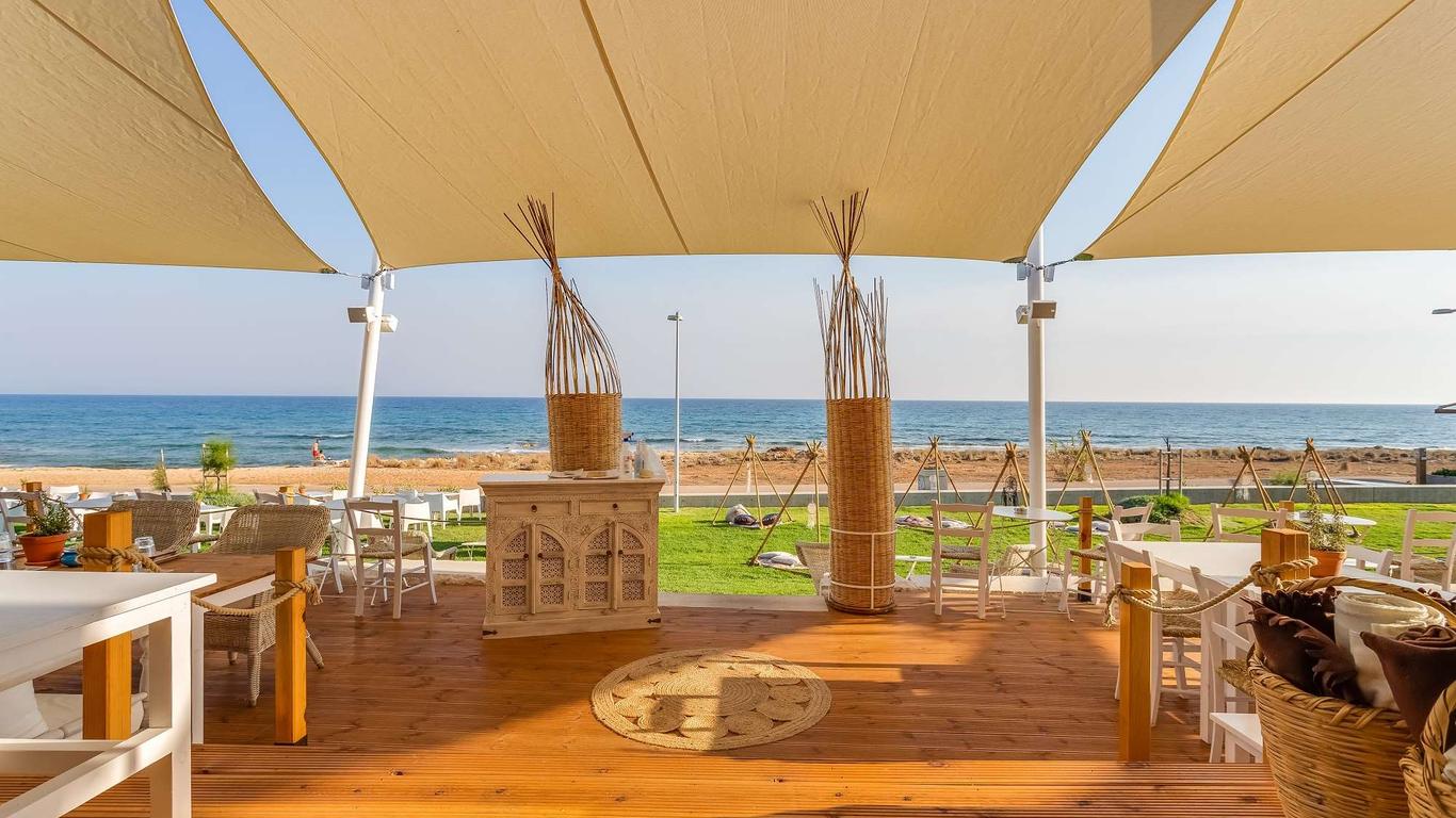 Piere - Anne Beach Hotel