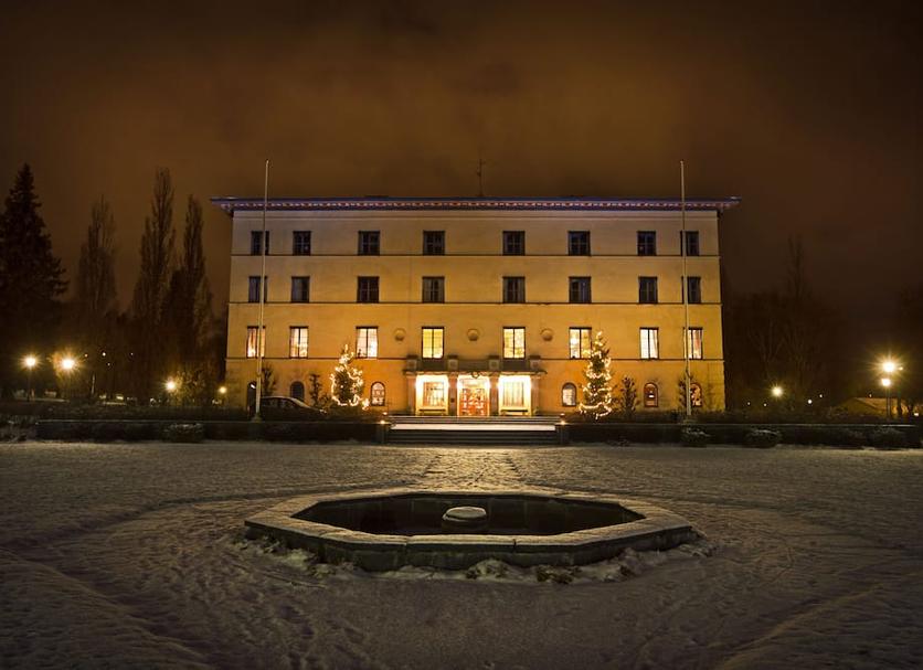 Building Photo