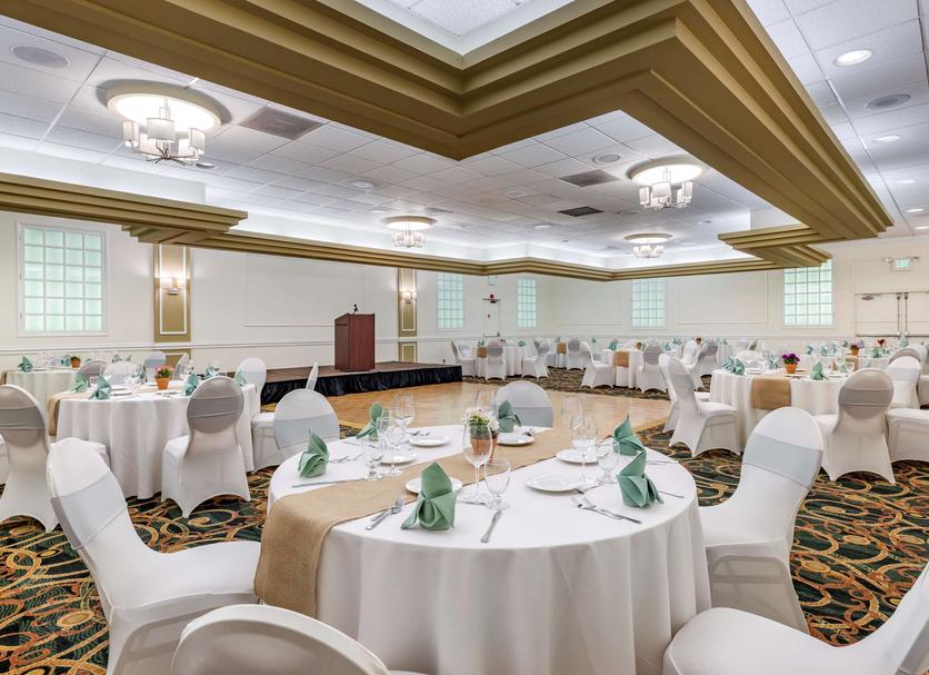 Banquet hall Photo