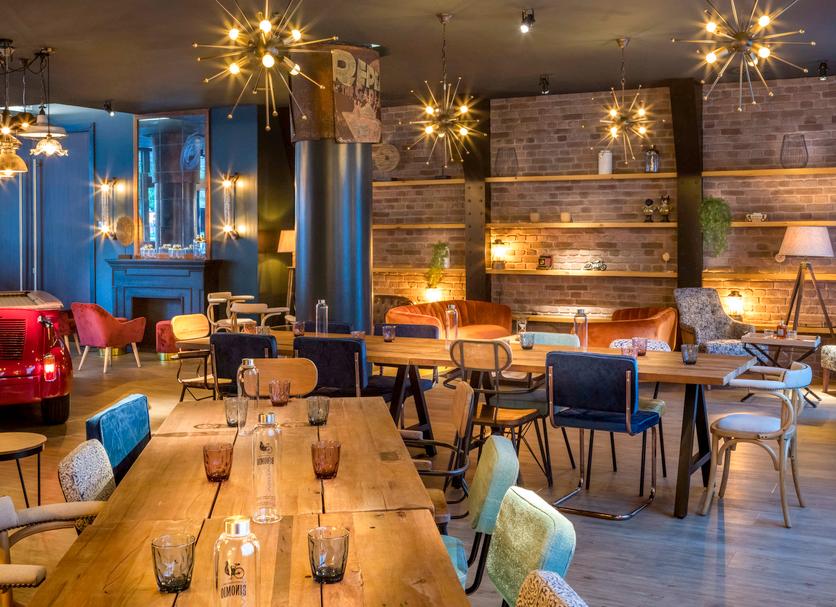 Restaurant Photo