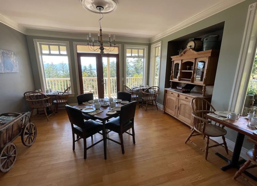 Dining room Photo