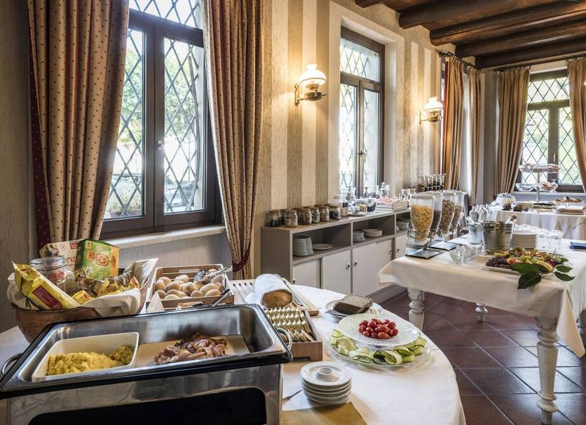 Buffet Photo