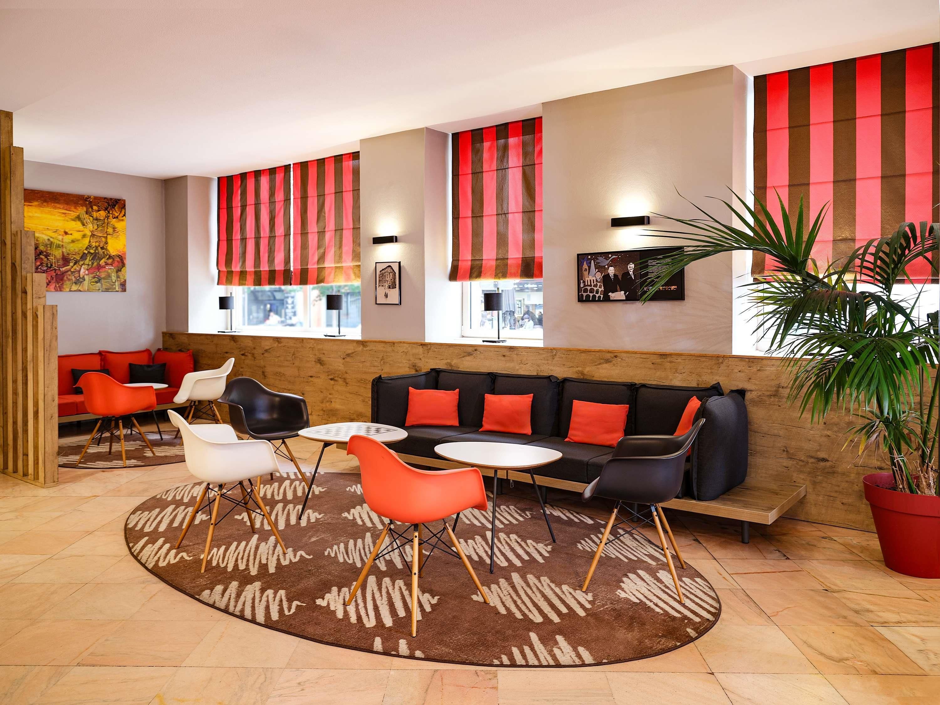Lounge Photo