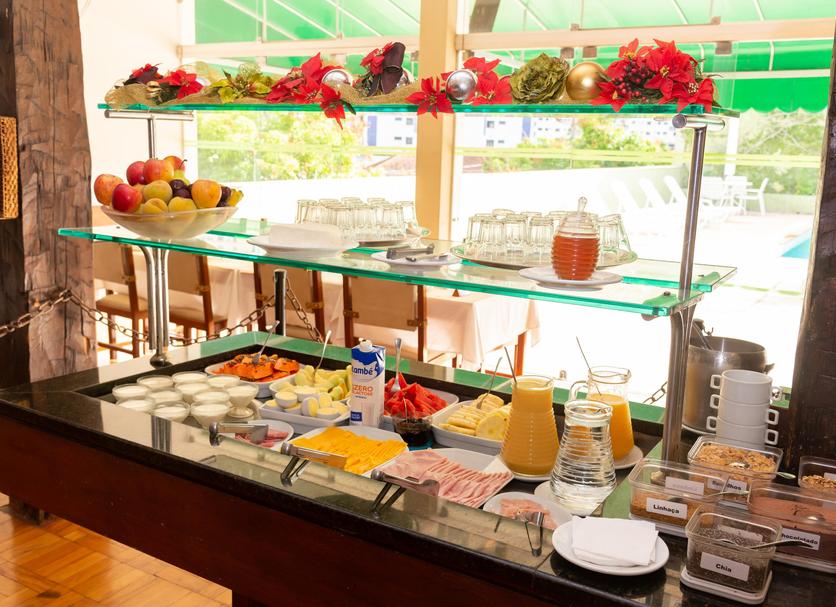 Buffet Photo