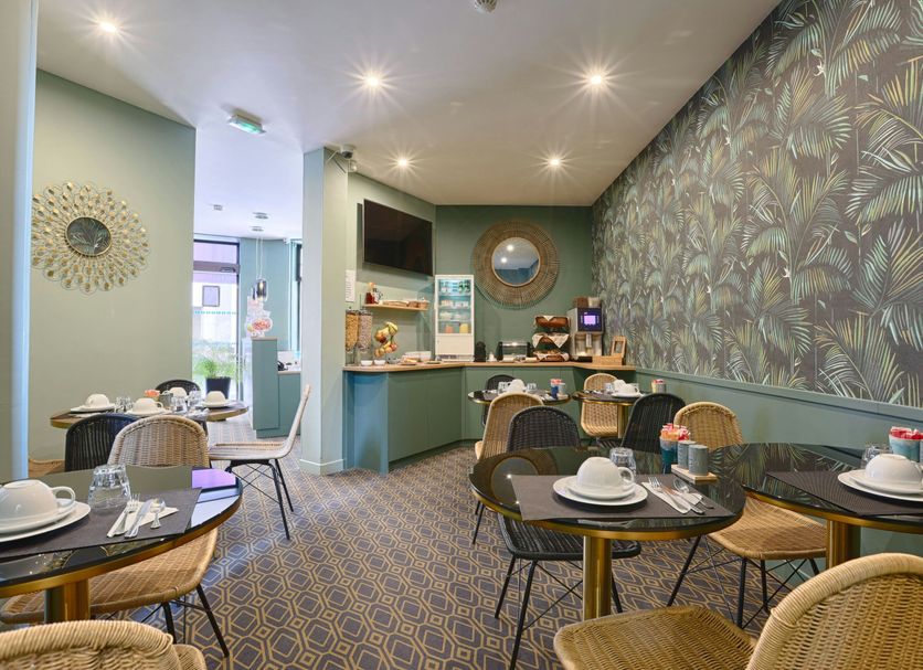 Restaurant Photo