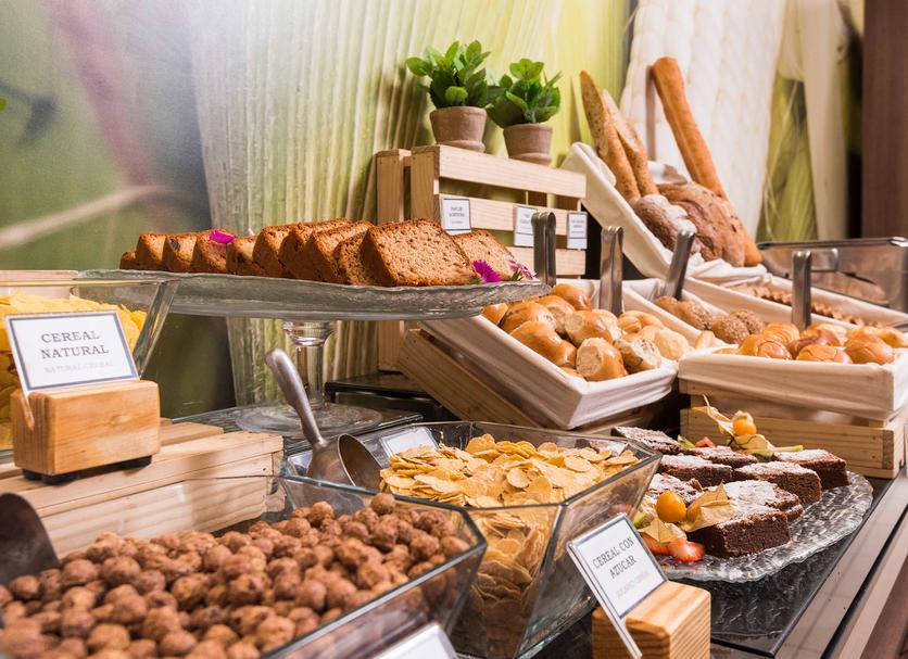Buffet Photo