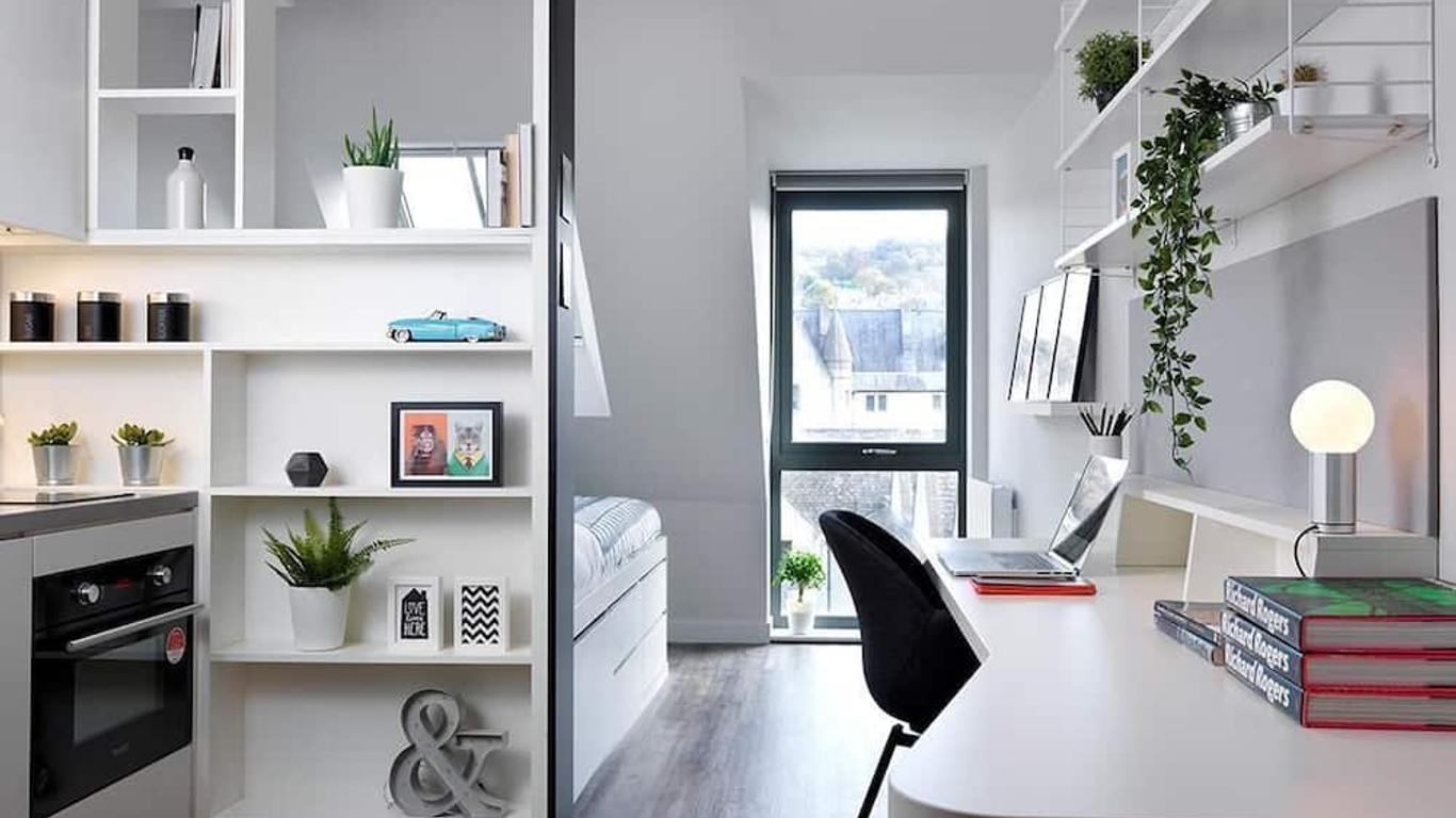 Student Castle Studio Apartments - Free parking