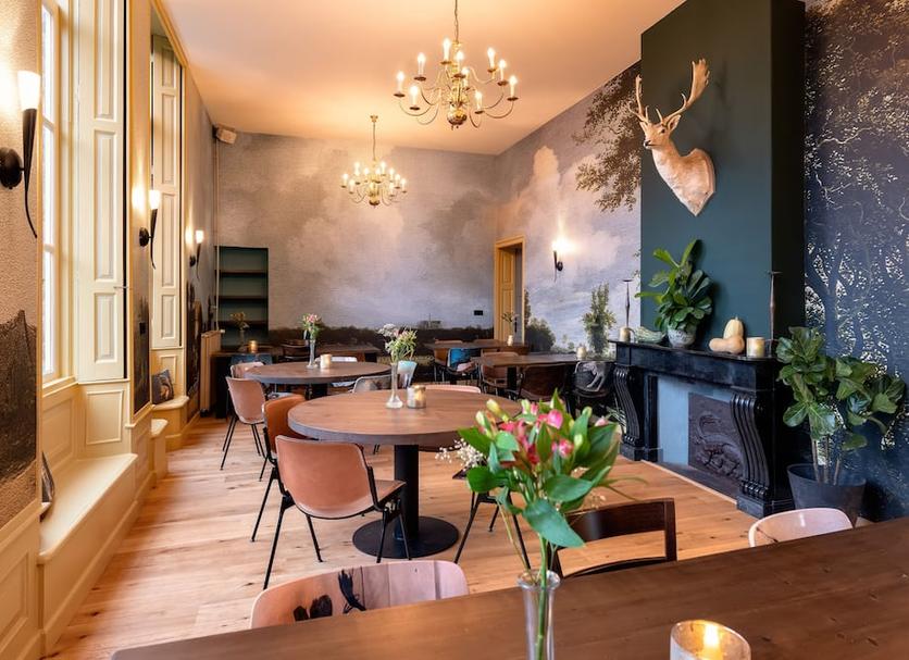 Dining room Photo