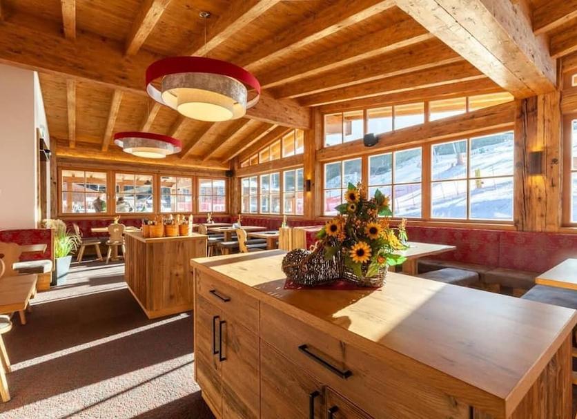 Dining room Photo