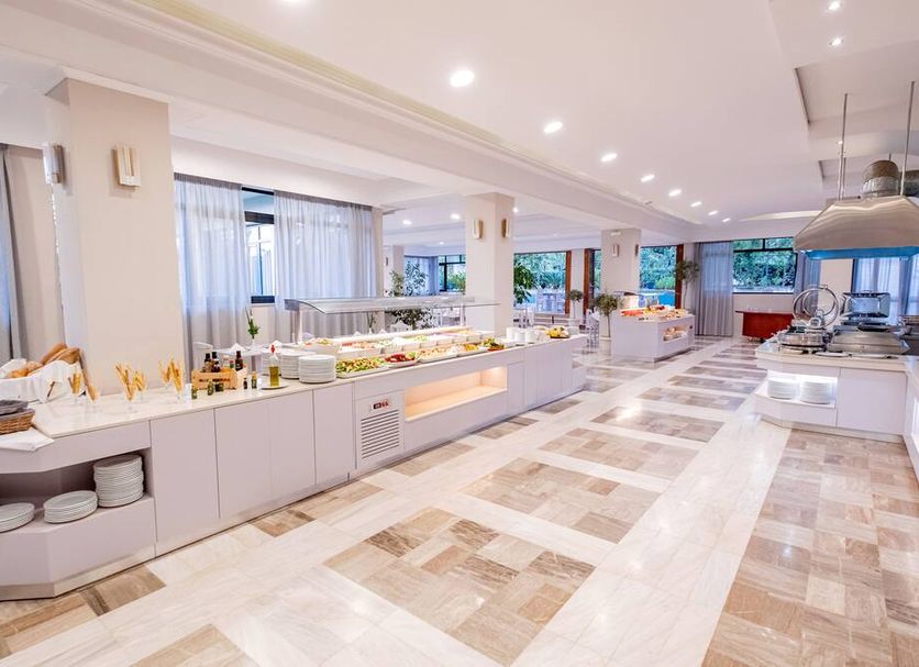 Buffet Photo