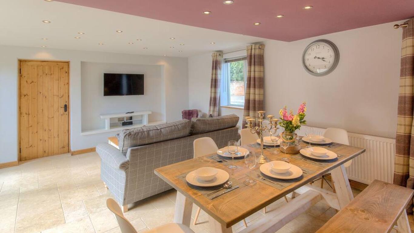 Beach Breeze Cottage - 3 Bed