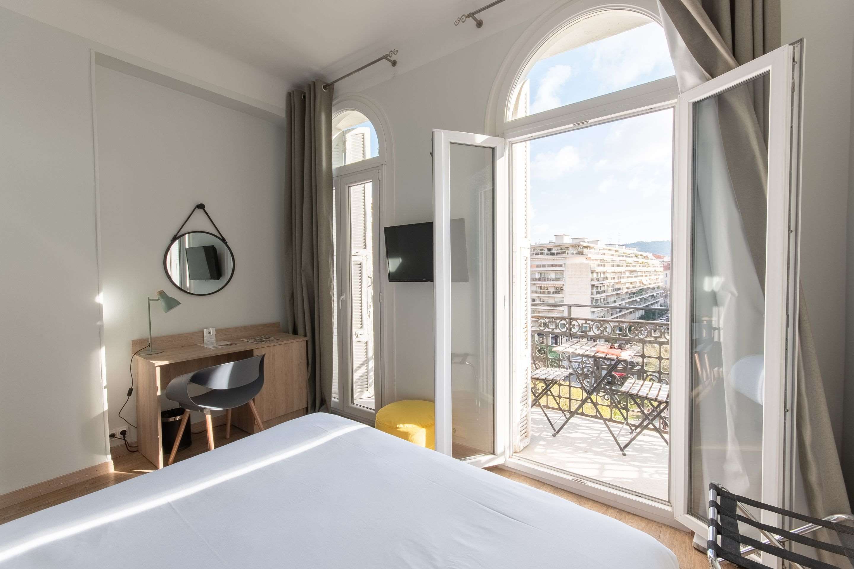 Room amenity