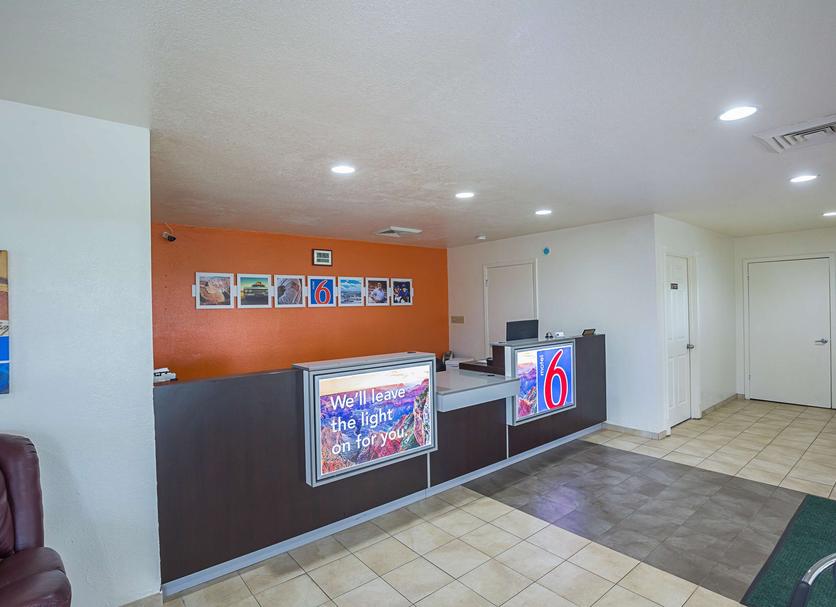 Front desk Photo