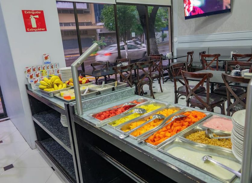 Buffet Photo