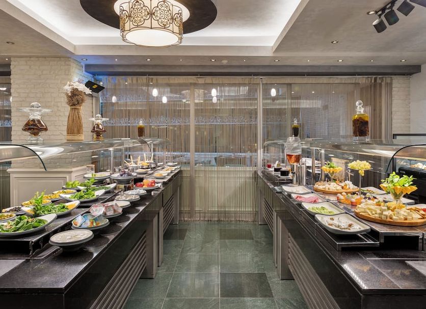 Buffet Photo