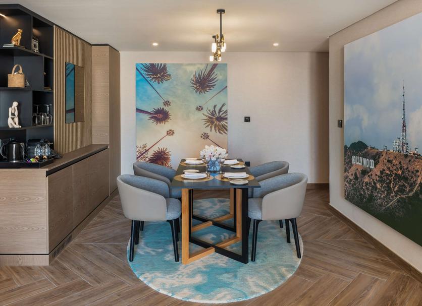 Dining room Photo