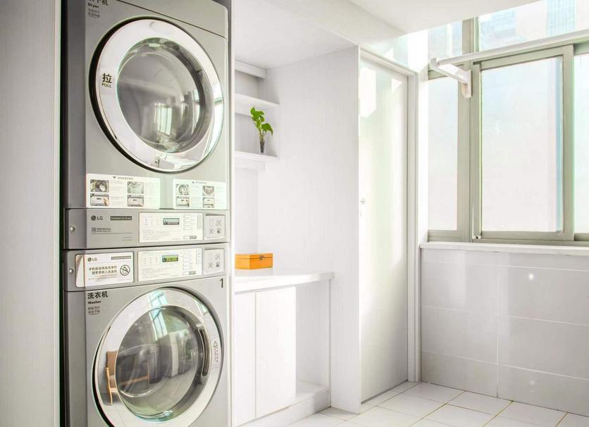 Laundry facility Photo