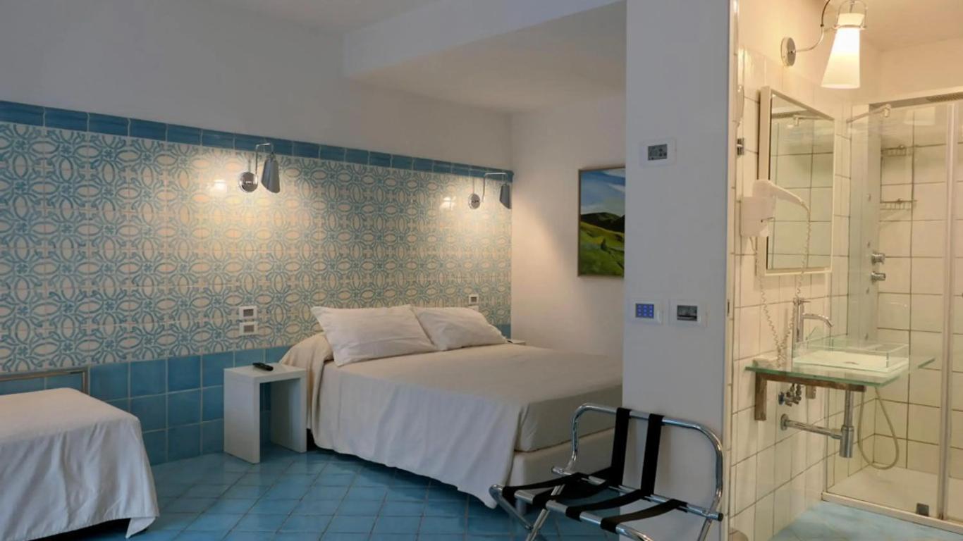 Ganimede Hotel