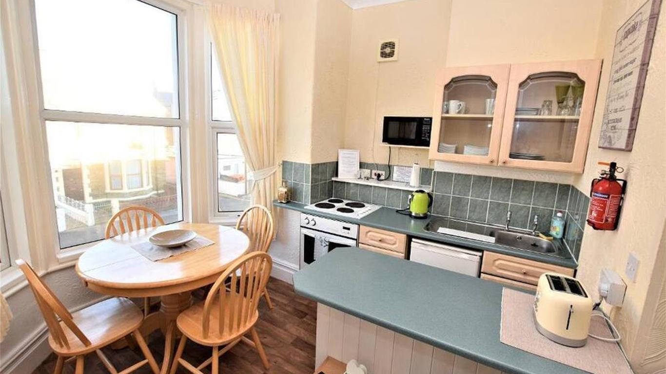 Bridle Lodge Apartments