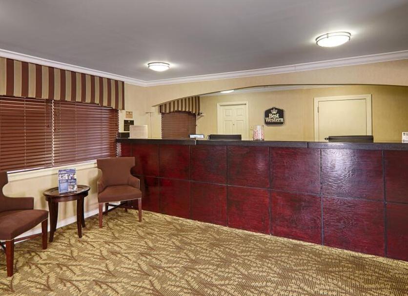 Front desk Photo
