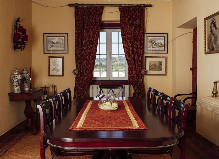 Dining room Photo