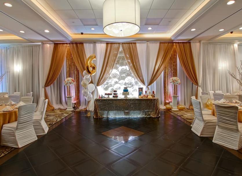 Banquet hall Photo
