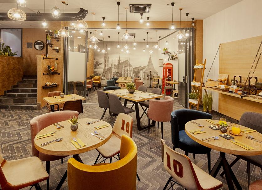 Restaurant Photo