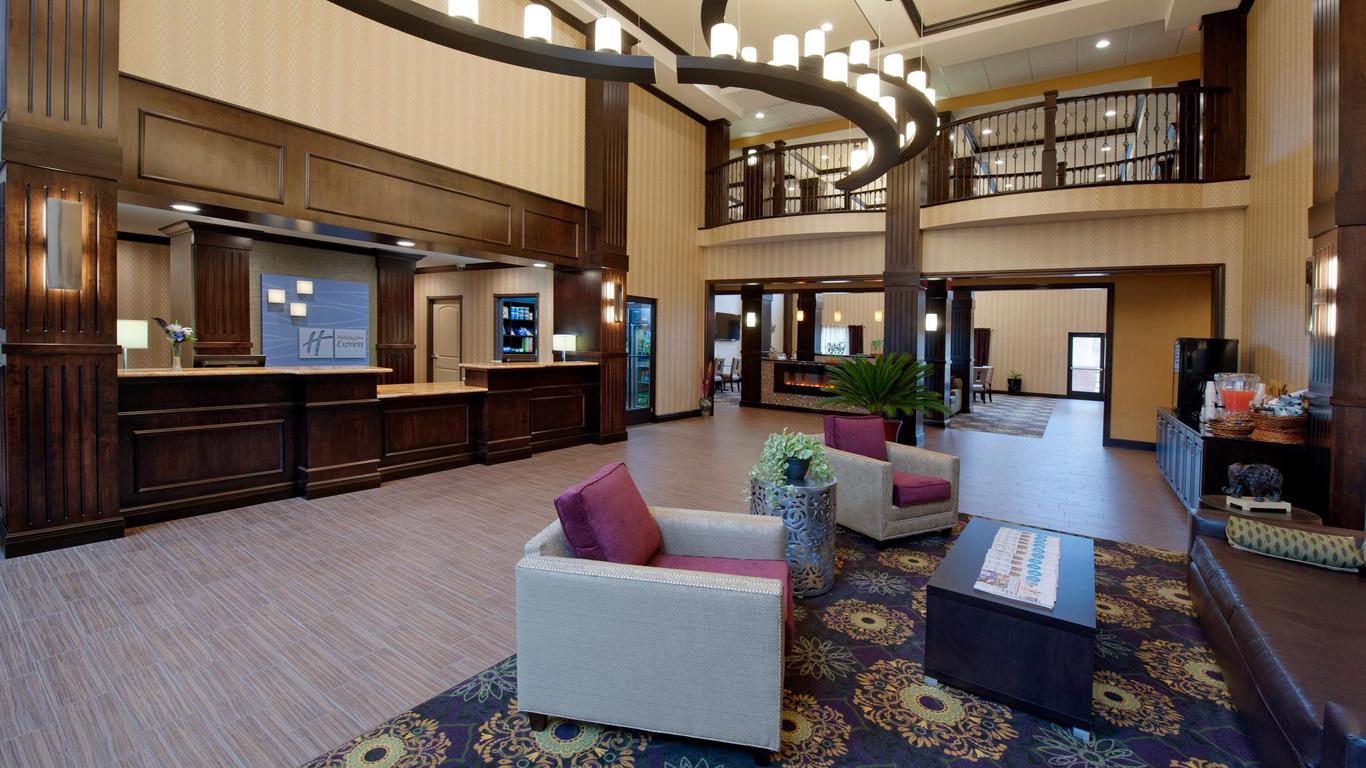 Holiday Inn Express Hotel & Suites Clearfield, An IHG Hotel