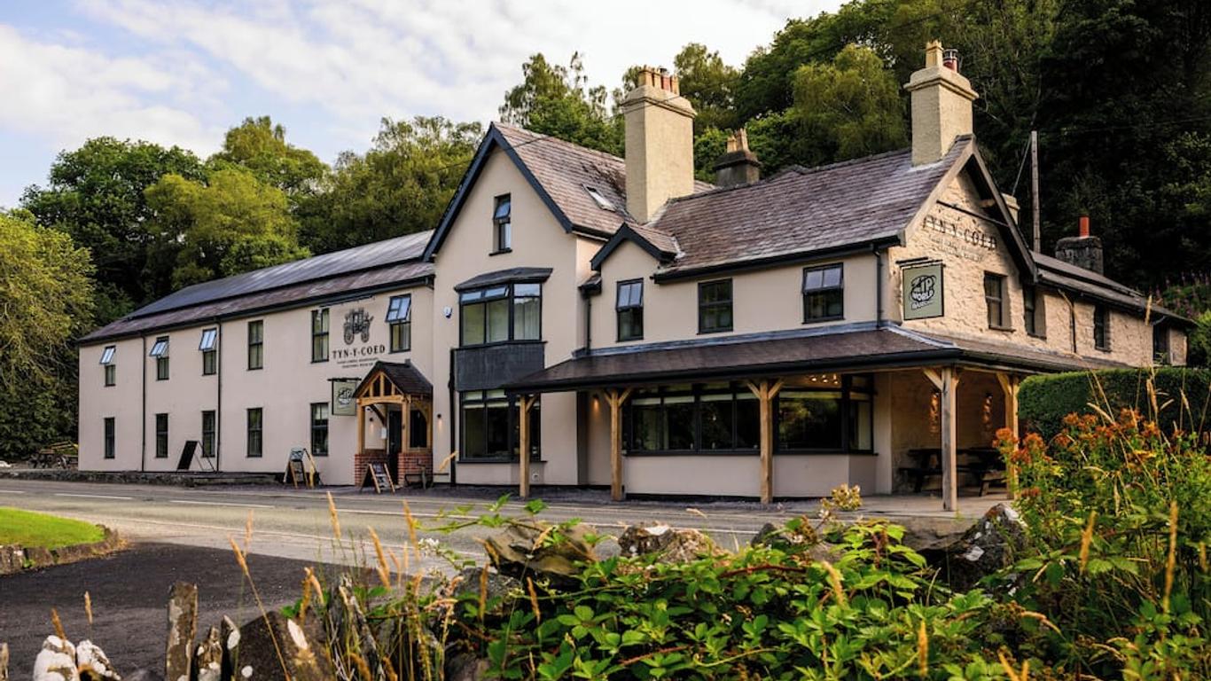Tyn-y-Coed Inn