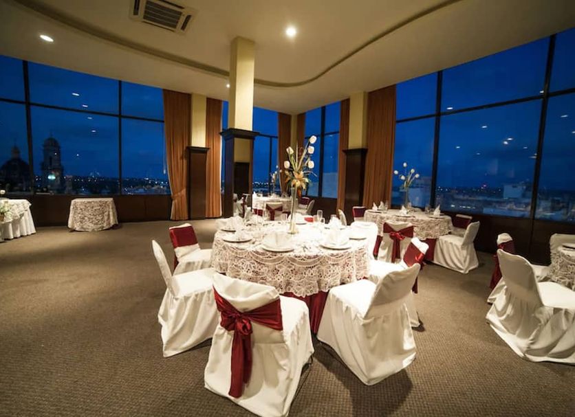 Banquet hall Photo