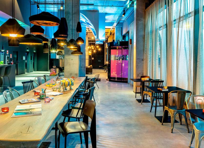 Restaurant Photo