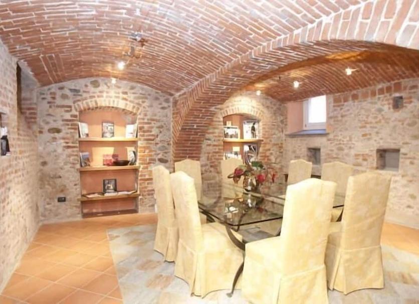 Dining room Photo