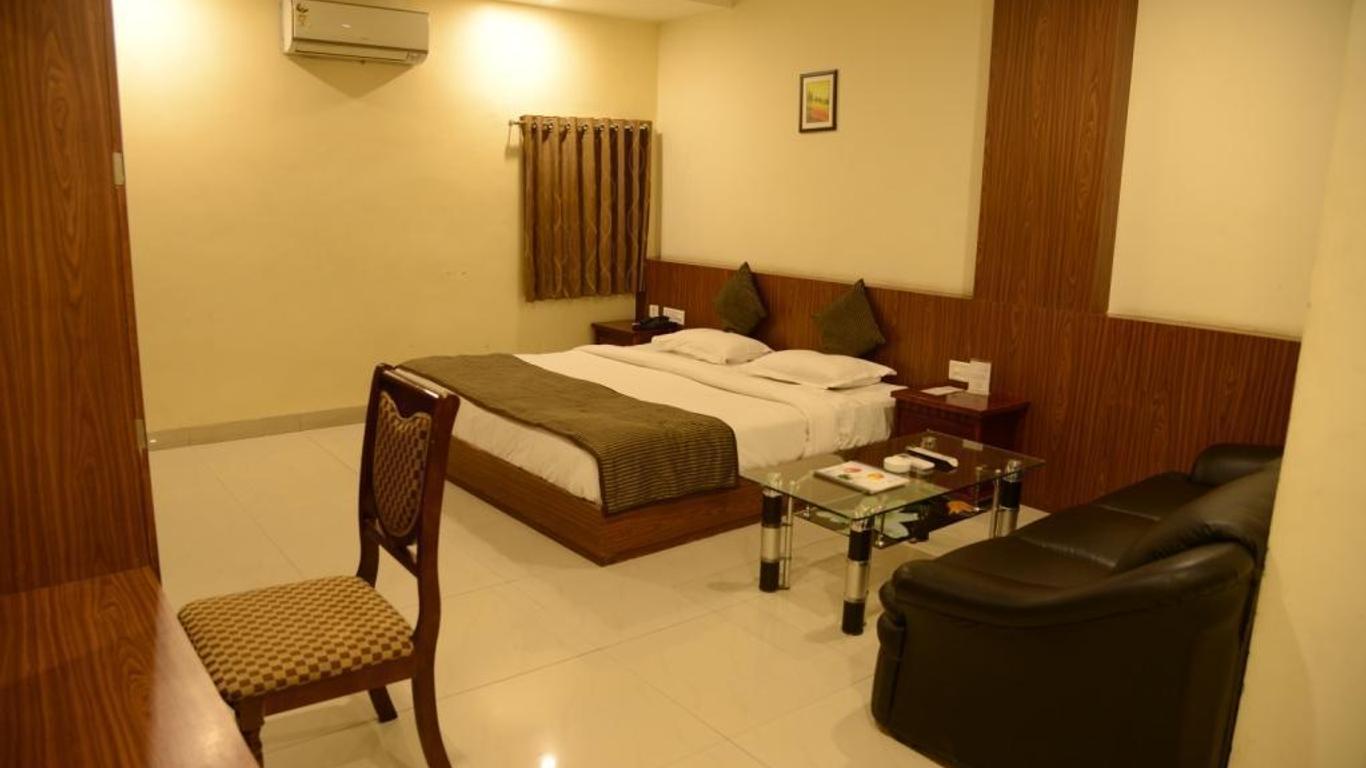 Hotel Aarti International