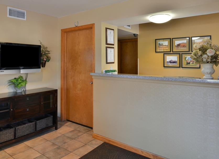 Front desk Photo