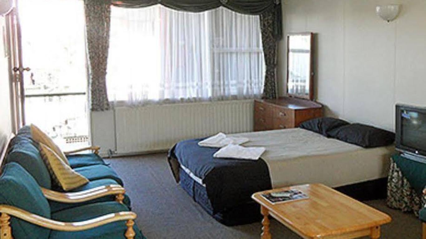 Manhattan Motel
